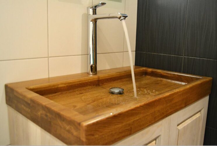 Wooden basin to an apartment